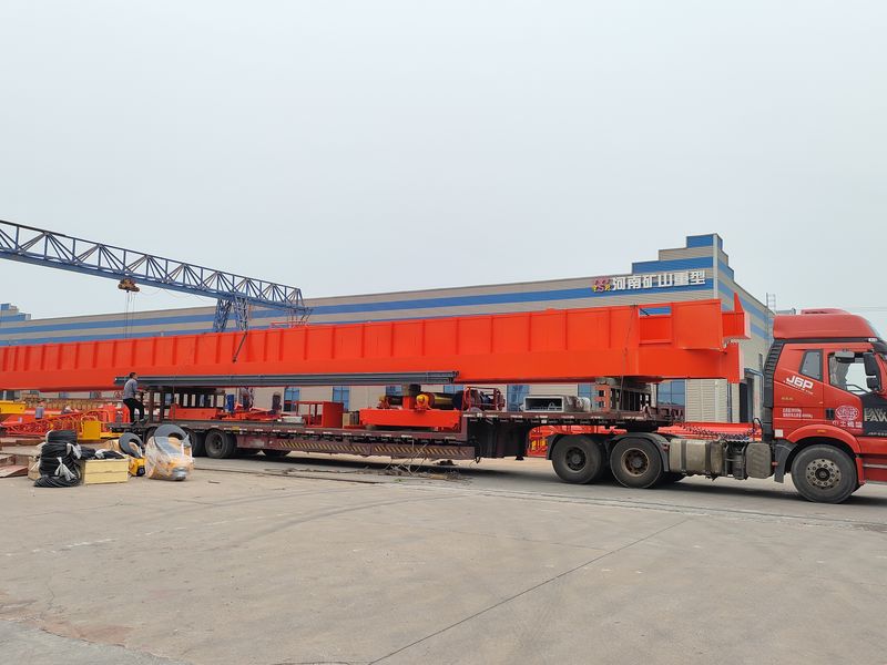 通用橋式起重機(jī) QDXX32/5t—27.7m 制作完成，發(fā)往陜西省銅川市交付客戶使用。