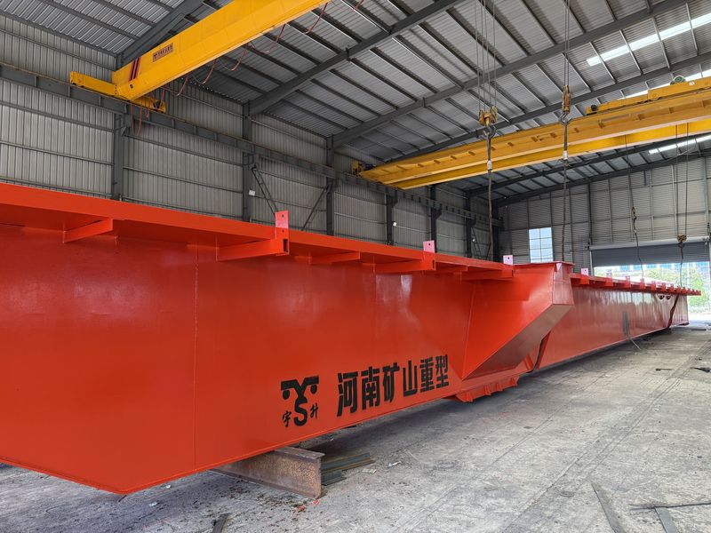 河北邯鄲某鋼鐵貿(mào)易商，2025年已在我公司采購(gòu)四臺(tái)MG通用門式起重機(jī)，我公司根據(jù)客戶的實(shí)際使用工況，按需設(shè)計(jì)制作，滿足客戶的要求。